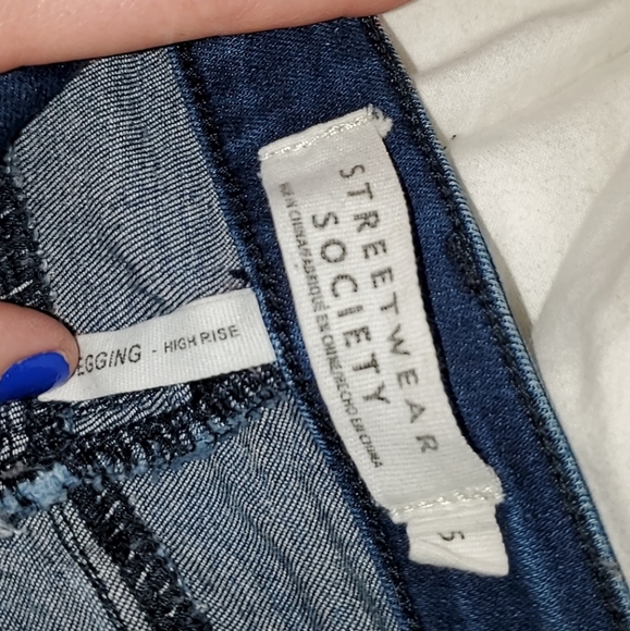 Women skinny jeans size 5 - Picture 3 of 3